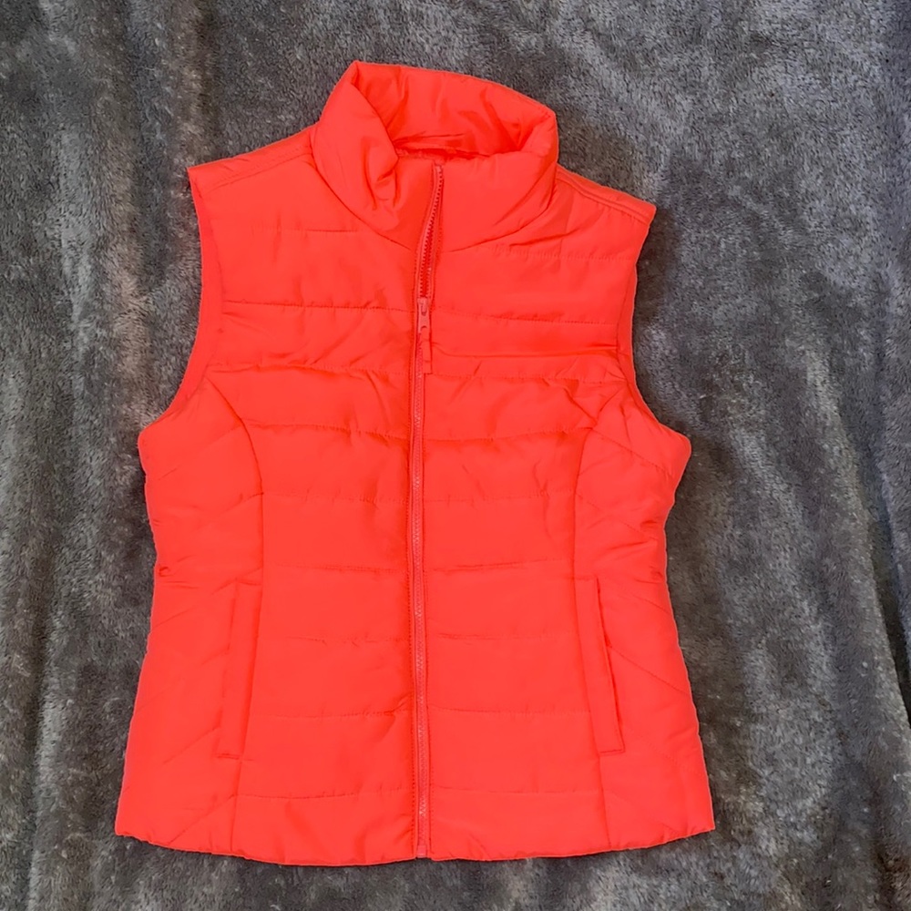 NWOT Aeropostale Medium Puffer Vest